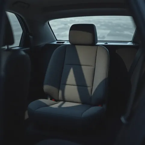 Czy dorosły poniżej 150 cm musi jeździć w foteliku