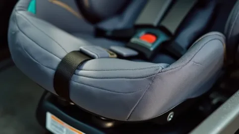 Jak zdjąć tapicerkę z fotelika Cybex